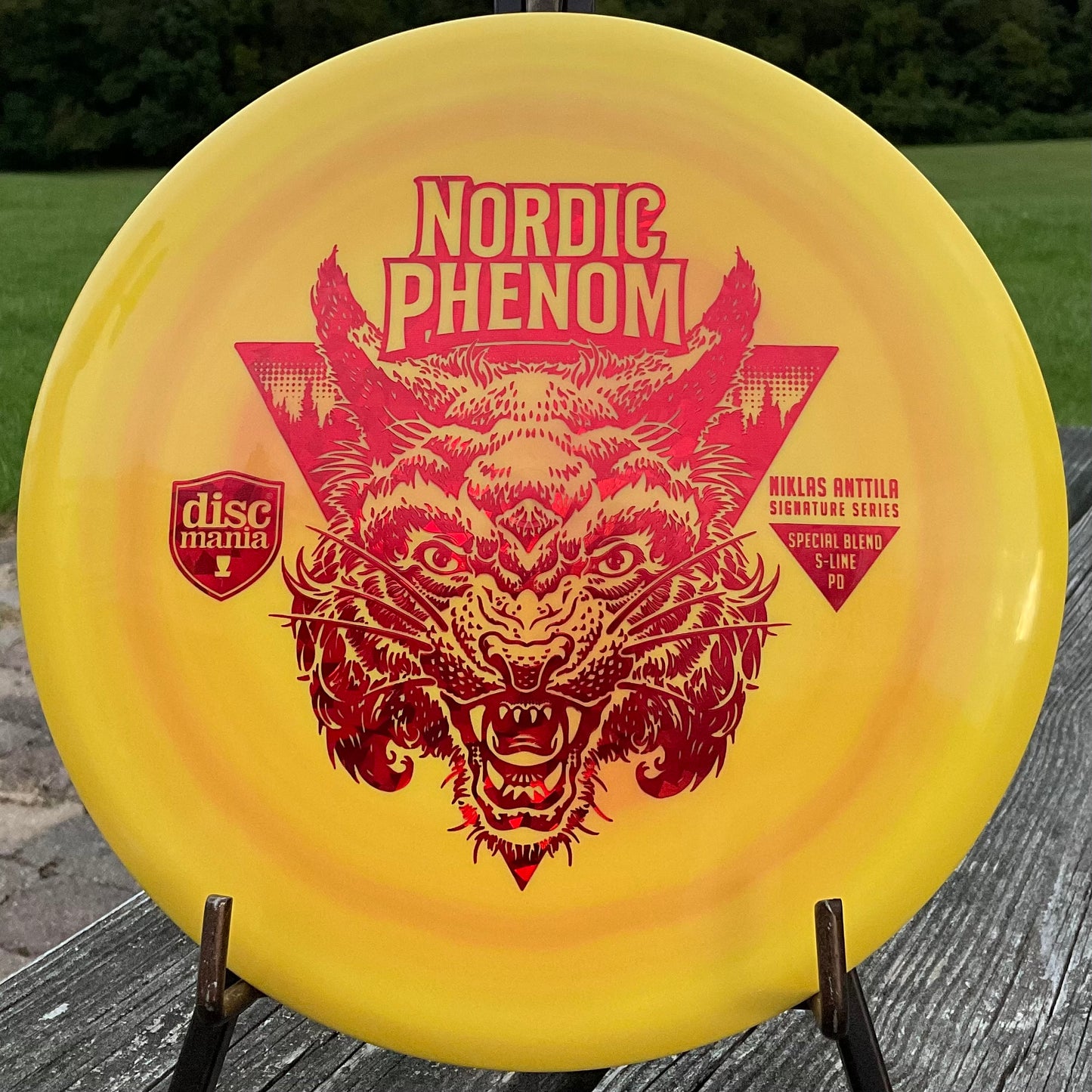 Discmania Nordic Phenom - 2022 Niklas Anttila Signature Series Special Blend S-Line PD