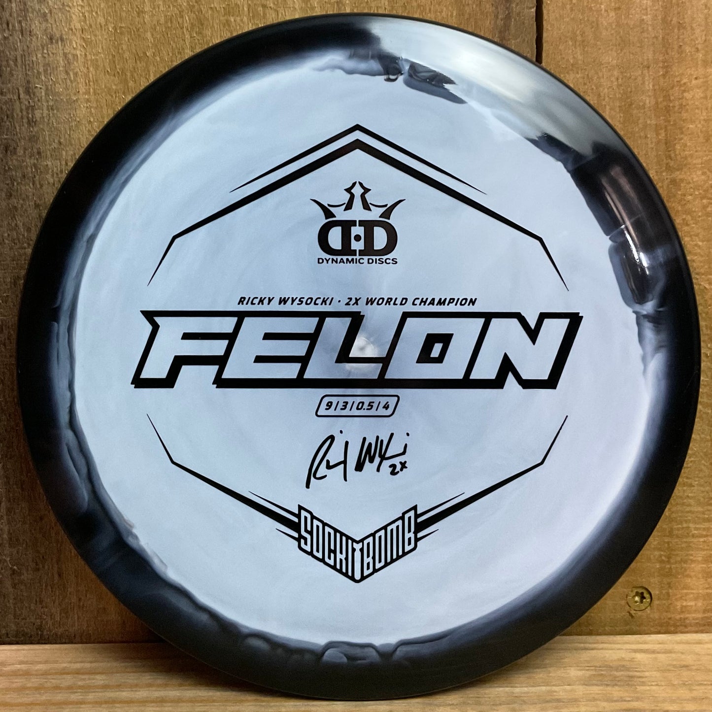 Dynamic Discs Fuzion Orbit Felon - Ricky Wysocki Sockibomb Stamp